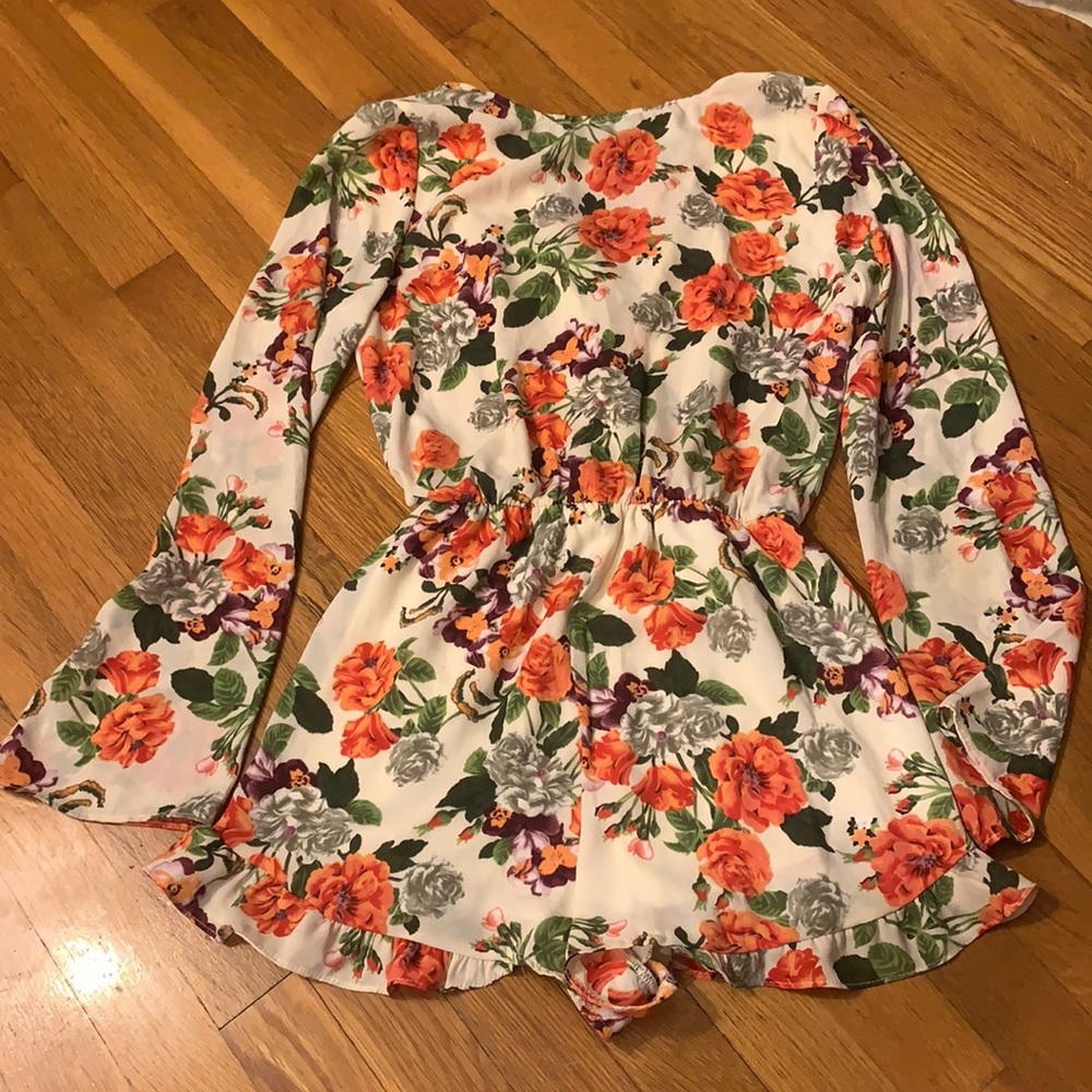 Honey Punch Floral Romper Small